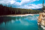 Der türkisfarbene Athabasca River.*