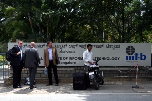 Besuch beim Indian Institute of Informatation Technology Bangalore (IIITB)* Besuch beim Indian Institute of Informatation Technology Bangalore (IIITB)*