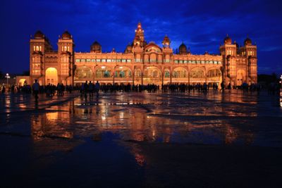 Der Maharaja-Palast kurz nach einem Regenschauer während der Blue-Hour Der Maharaja-Palast kurz nach einem Regenschauer während der Blue-Hour