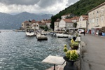 Spaziergang im Hafen von Perast - I.