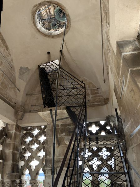Der Aufstieg im Glockenturm der Kathedrale ist steil. Der Aufstieg im Glockenturm der Kathedrale ist steil.