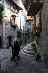 Überall Blumen in Pieve.