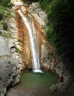 Wasserfall (unterer) im Val di Vione.