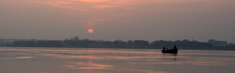 Sonnenaufgang über dem Ganges (ca. 6 Uhr morgens)