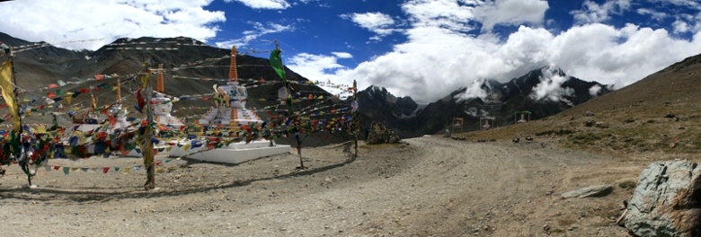 Stompa bei der Überquerung auf dem Kunzum La (4551 m)