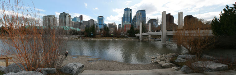 Blick vom Prince's Island Park in Richtung Downtown