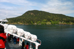 Mit der Fähre vorbei am Mt. Galiano durch die Southern Gulf Stream Islands.