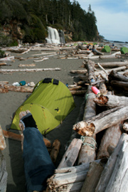 Ein beliebter Zeltplatz direkt an den Tsusiat Falls