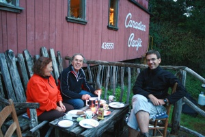 Abendessen unter freiem Himmel.