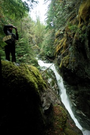 Der Wasserfall hinter Norberts Haus.