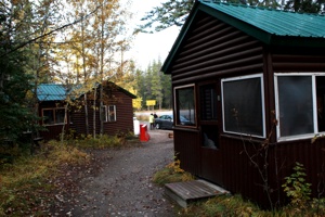 Die einzelnen Hütten des Maline Canyon Wilderness Hostels.