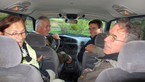 Ein großes Auto mit viel Platz auf dem Weg zu den Twin Falls.*