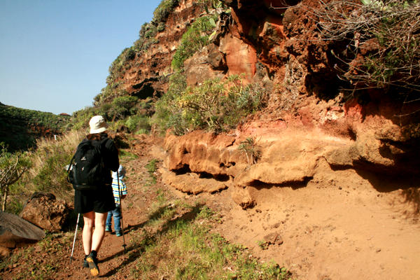 10-15 Minuten dauert die Durchquerung des Barranco de los Sables. 10-15 Minuten dauert die Durchquerung des Barranco de los Sables.