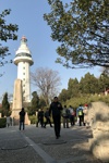 Der Leuchtturm auf dem Yantai Hill ist nicht mehr das höchste Gebäude der Stadt.
