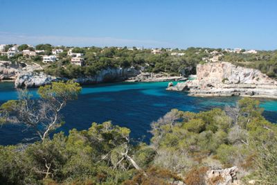 Bucht von Cala Santanyi und Llombardas.