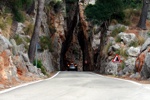 Die Abfahrt hinab nach Sa Calobra war nicht nur kurvenreich sondern auch eng. Die Abfahrt hinab nach Sa Calobra war nicht nur kurvenreich sondern auch eng.