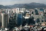 Blick über das Häusermeer von Seoul und Umgebung