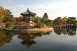 Pavillon und Pagode im Gyeongbokgung Palace. Pavillon und Pagode im Gyeongbokgung Palace.