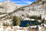 Der Aster Lake mit Blick auf die nächste Bergflanke zum Pear Lake.