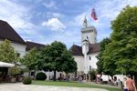 Im Burghof des Laibacher Schlosses mit Aussicht über die ganze Stadt.