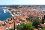 Blick vom Glockenturm über die Altstadt von Rovinj.