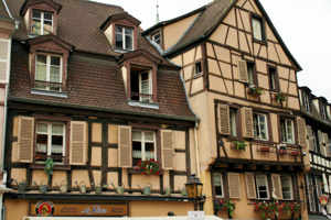 Fachwerkhäuser soweit das Auge reicht.