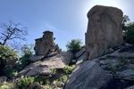 Gesteinsformationen beim Aufstieg auf den Little Rock.