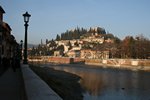 Burg und Fluss in Verona