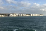 Die Kreideklippen von Dover in Südengland bei der Überfahrt nach Europa.